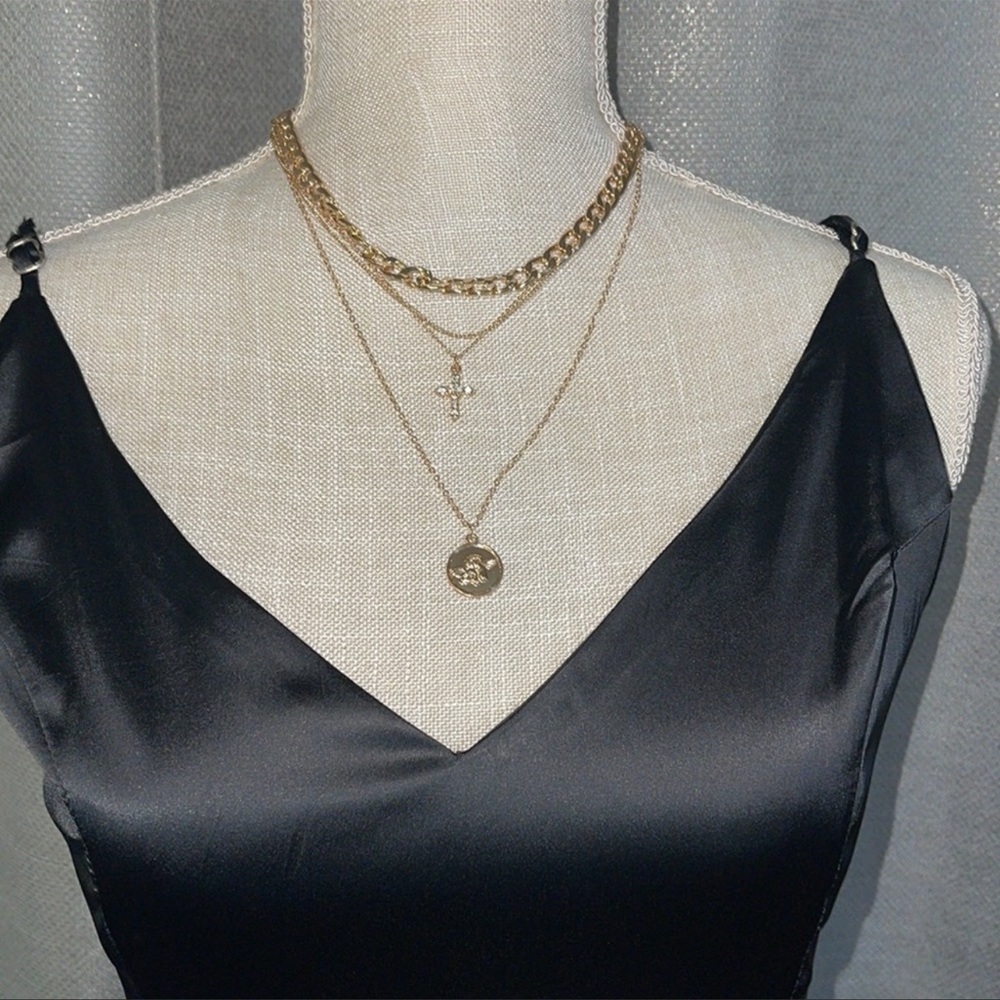 Gold Chain Layered Necklace Set